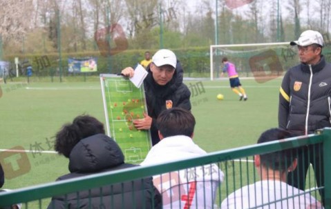 专访成耀东：国奥拉练提升自信 全面融合组最强阵