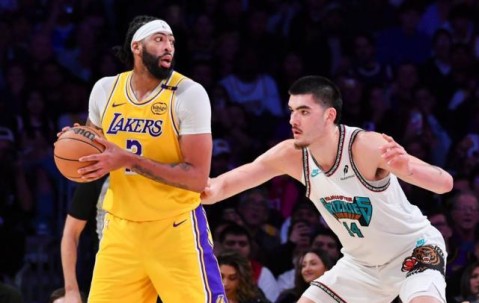 湖人补强内线吃闭门羹！佩总操作留隐患让浓眉受累